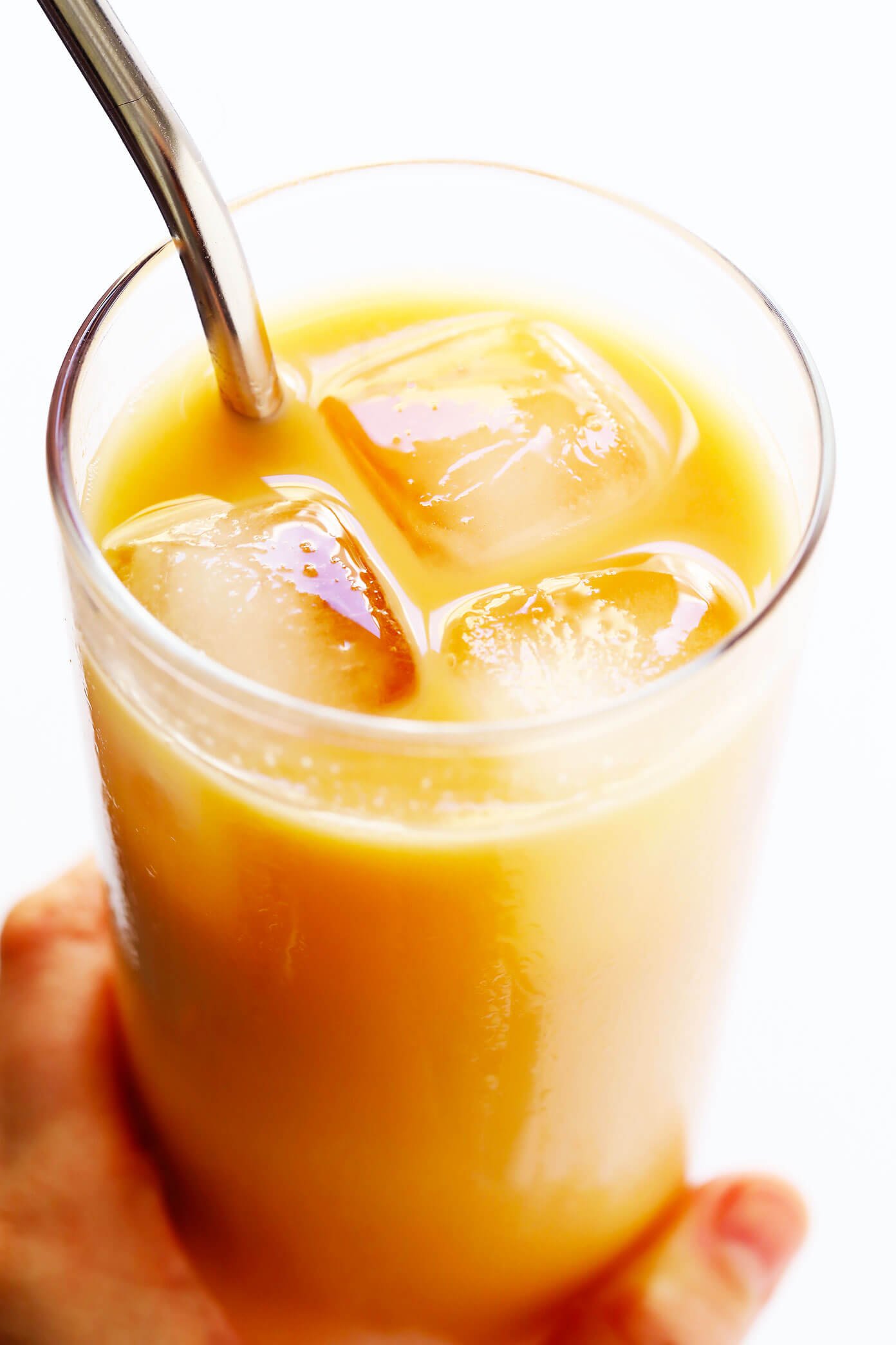 5-Minute Iced Rooibos Latte