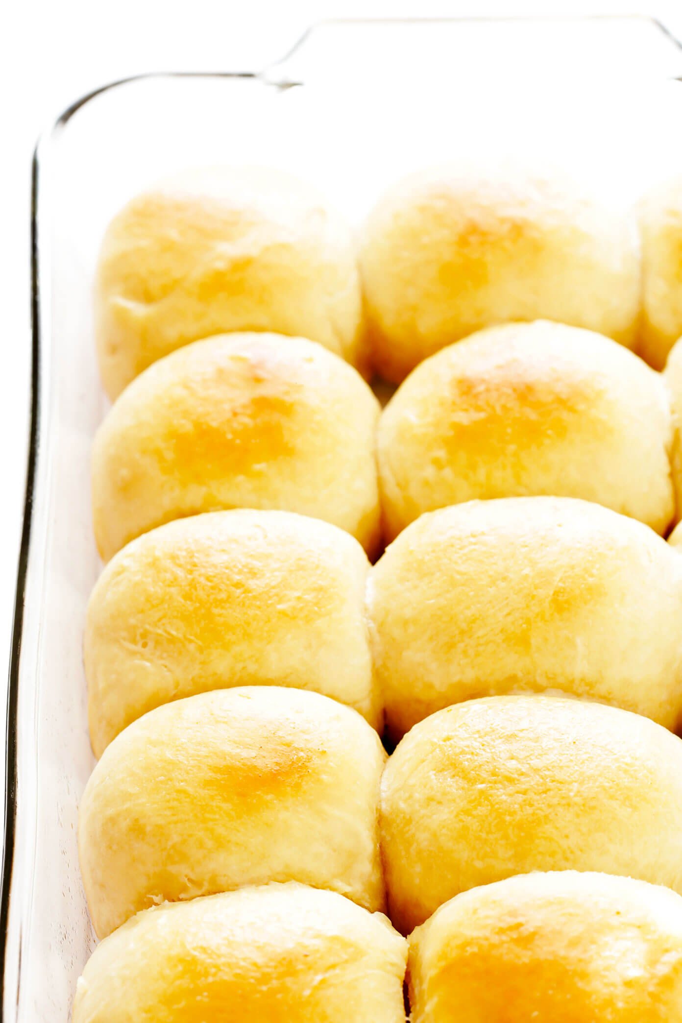 1-Hour Soft Dinner Rolls in Pan