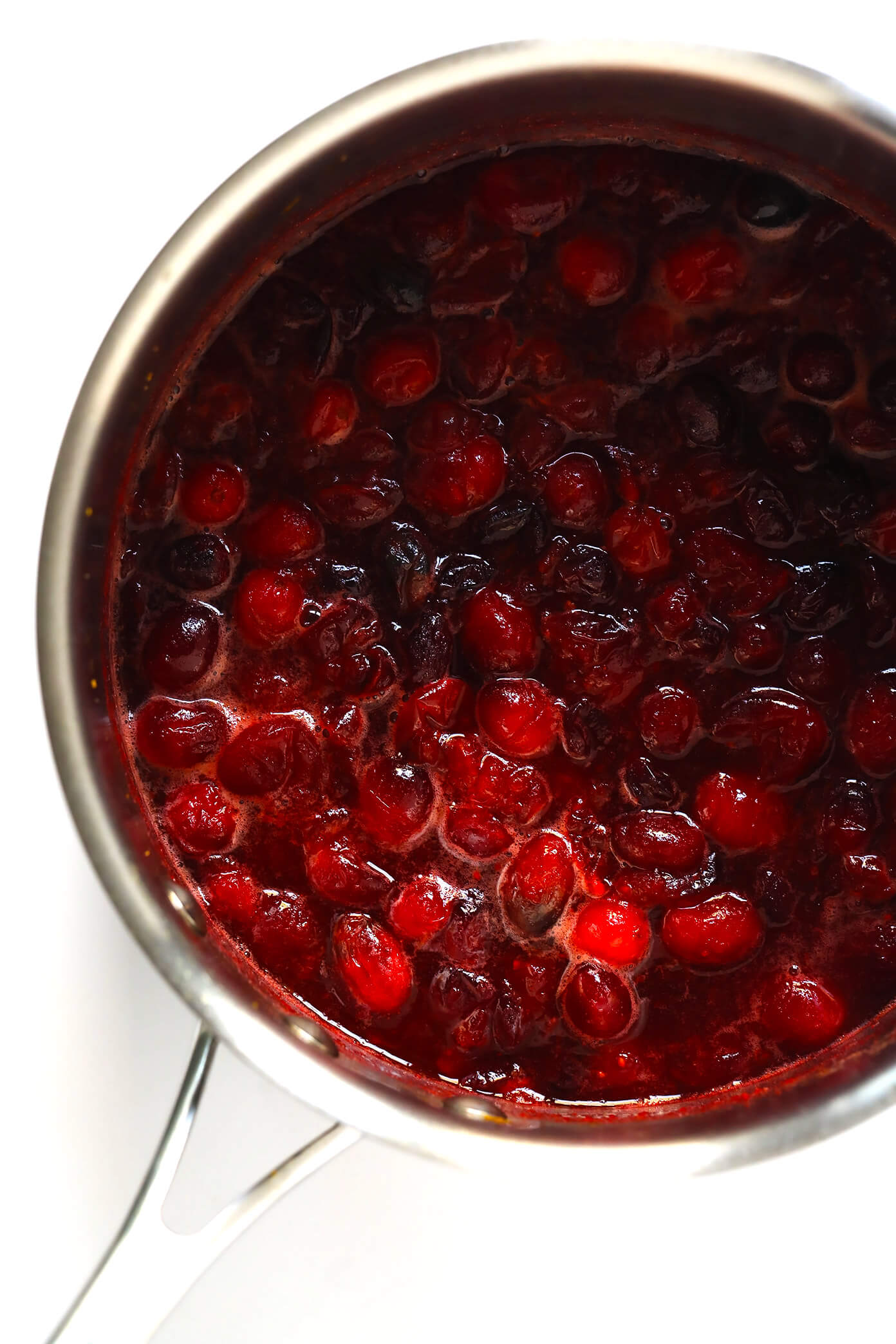 Molho de Cranberry em uma panela