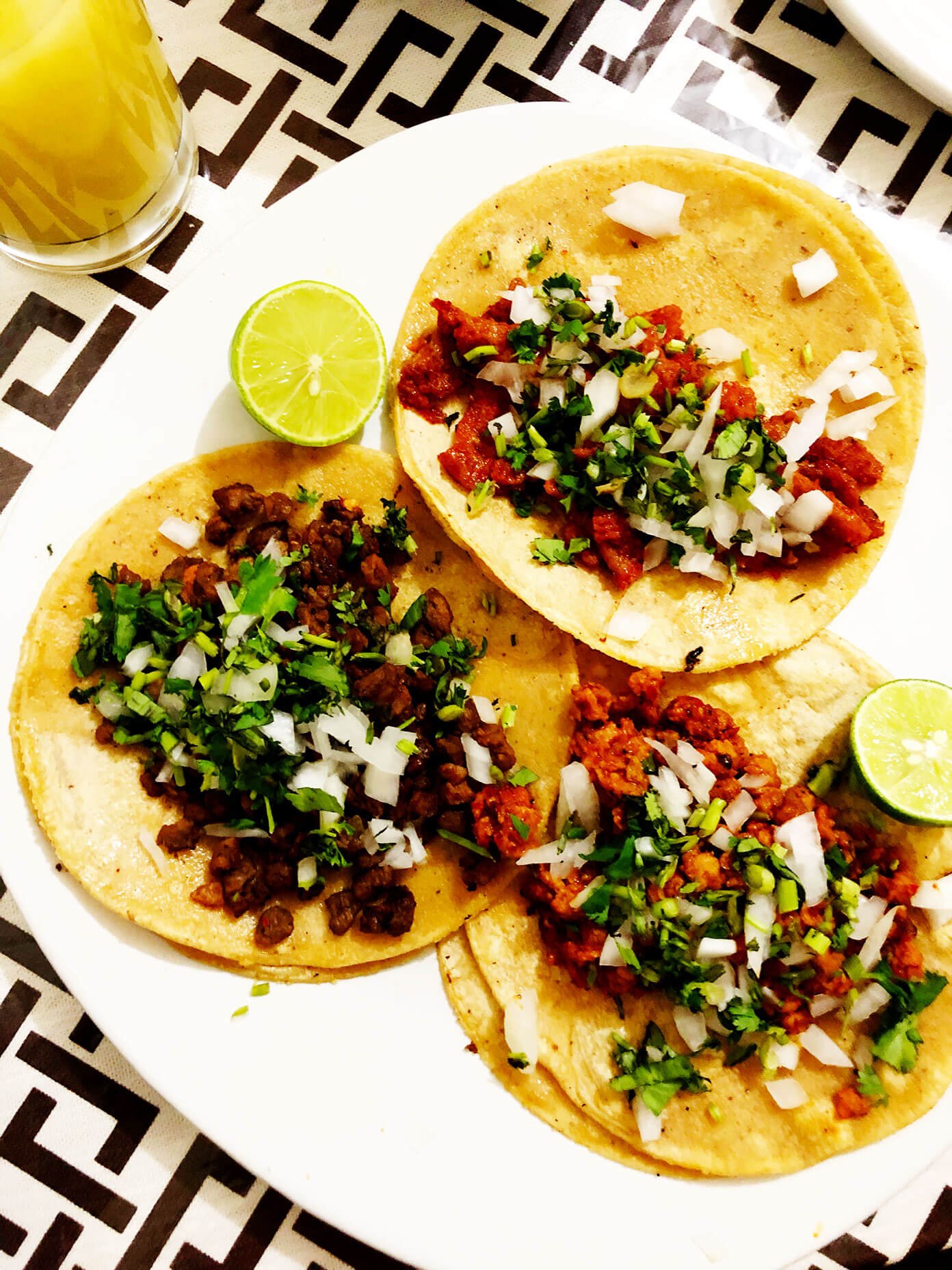 Ali's Guide To Mexico City | Where To Eat (Restaurants), Visit (What To Do), and Stay (Hotels and AirBnBs) in the delicious urban heart of Mexico | gimmesomeoven.com #travel #mexicocity #cdmx #mexico #traveltips #restaurants #food Vegan Tacos | Ali's Guide To Mexico City
