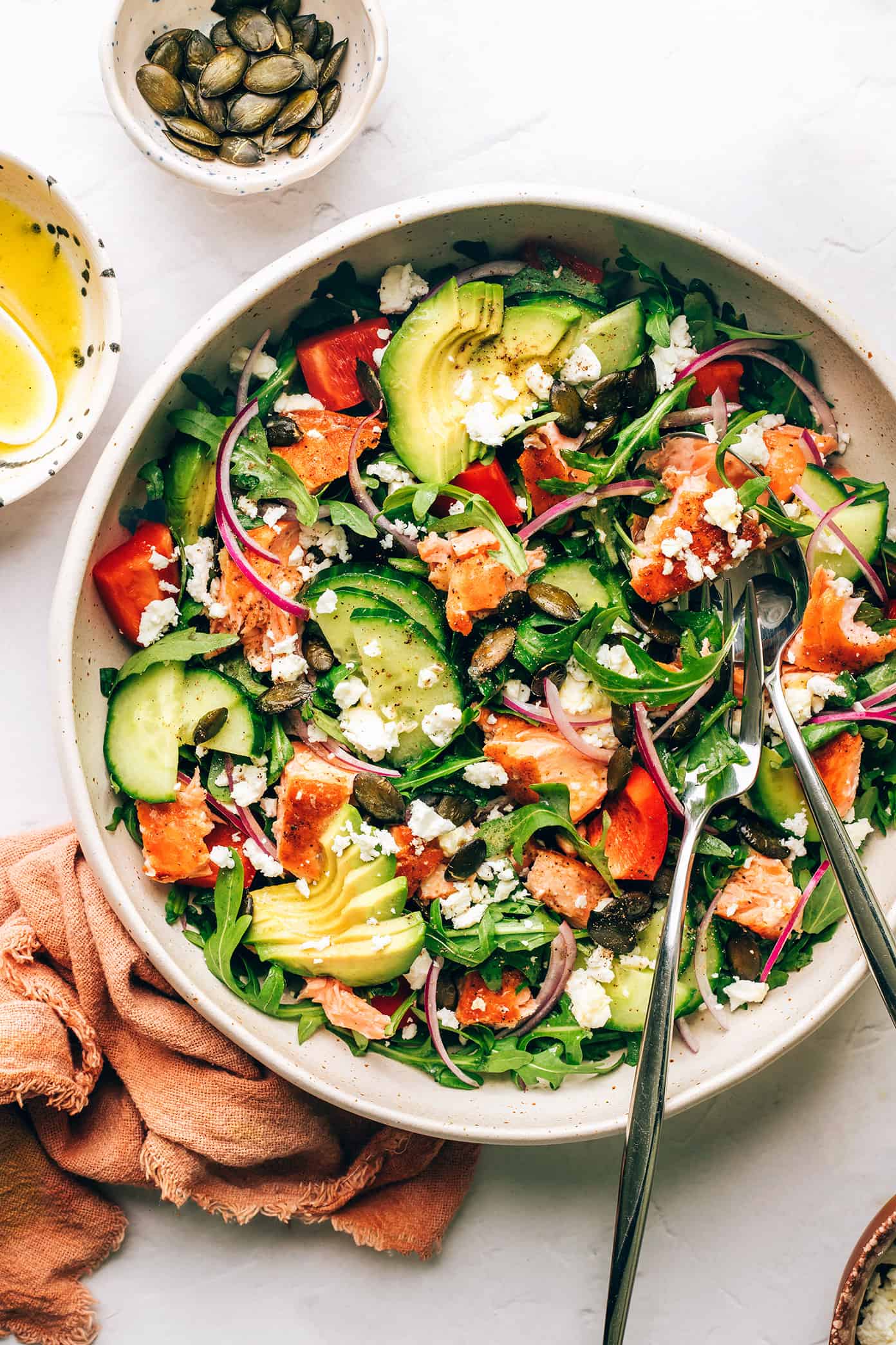 https://www.gimmesomeoven.com/wp-content/uploads/2019/08/Greek-Salmon-Salad-Bowls-7.jpg