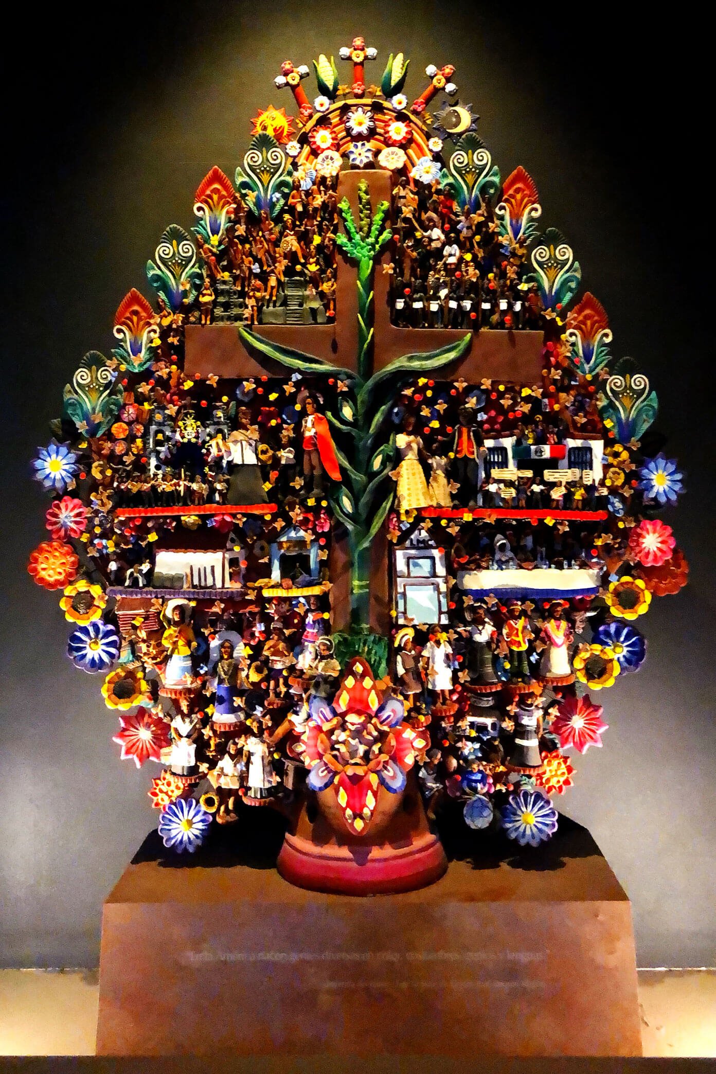 Ali's Guide To Mexico City | Where To Eat (Restaurants), Visit (What To Do), and Stay (Hotels and AirBnBs) in the delicious urban heart of Mexico | gimmesomeoven.com #travel #mexicocity #cdmx #mexico #traveltips #restaurants #food Mexico City Anthropology Museum