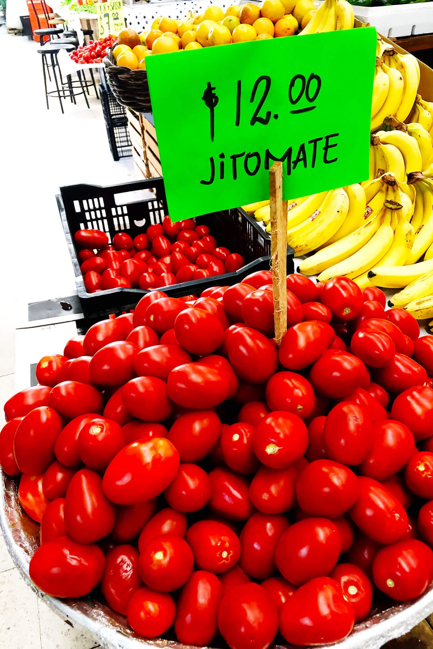 Ali's Guide To Mexico City | Where To Eat (Restaurants), Visit (What To Do), and Stay (Hotels and AirBnBs) in the delicious urban heart of Mexico | gimmesomeoven.com #travel #mexicocity #cdmx #mexico #traveltips #restaurants #food Mexico City Market Jitomates