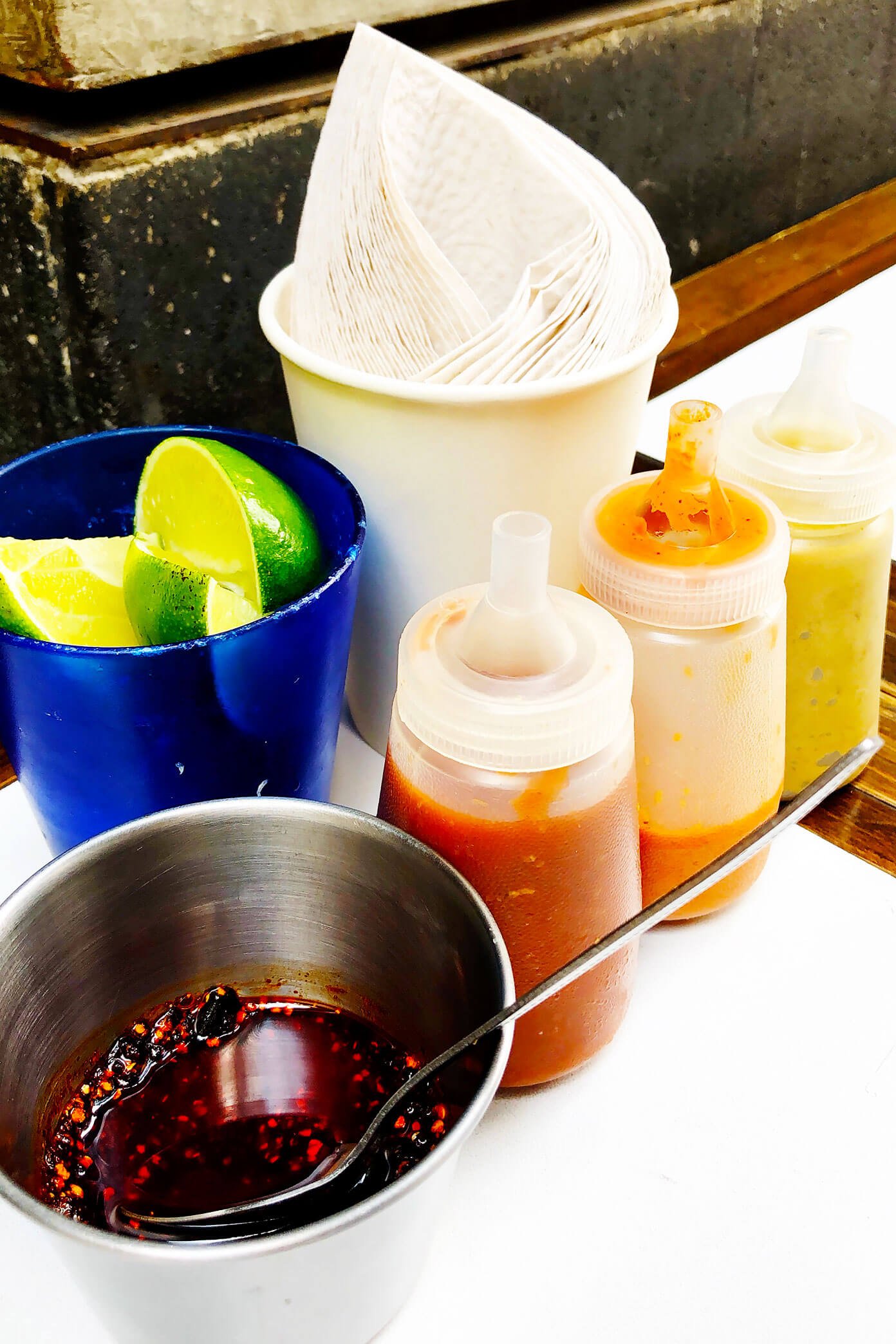 Ali's Guide To Mexico City | Where To Eat (Restaurants), Visit (What To Do), and Stay (Hotels and AirBnBs) in the delicious urban heart of Mexico | gimmesomeoven.com #travel #mexicocity #cdmx #mexico #traveltips #restaurants #food Fresh Salsas