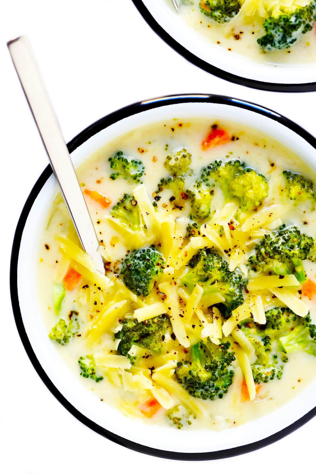 Cheesy Broccoli Soup in a Bread Bowl Recipe: How to Make It