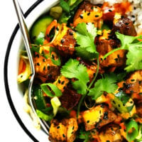 Korean Steak Bowls with Gochujang Sauce