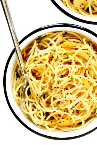 Spaghetti Aglio e Olio Recipe (Olive Oil and Garlic Sauce)