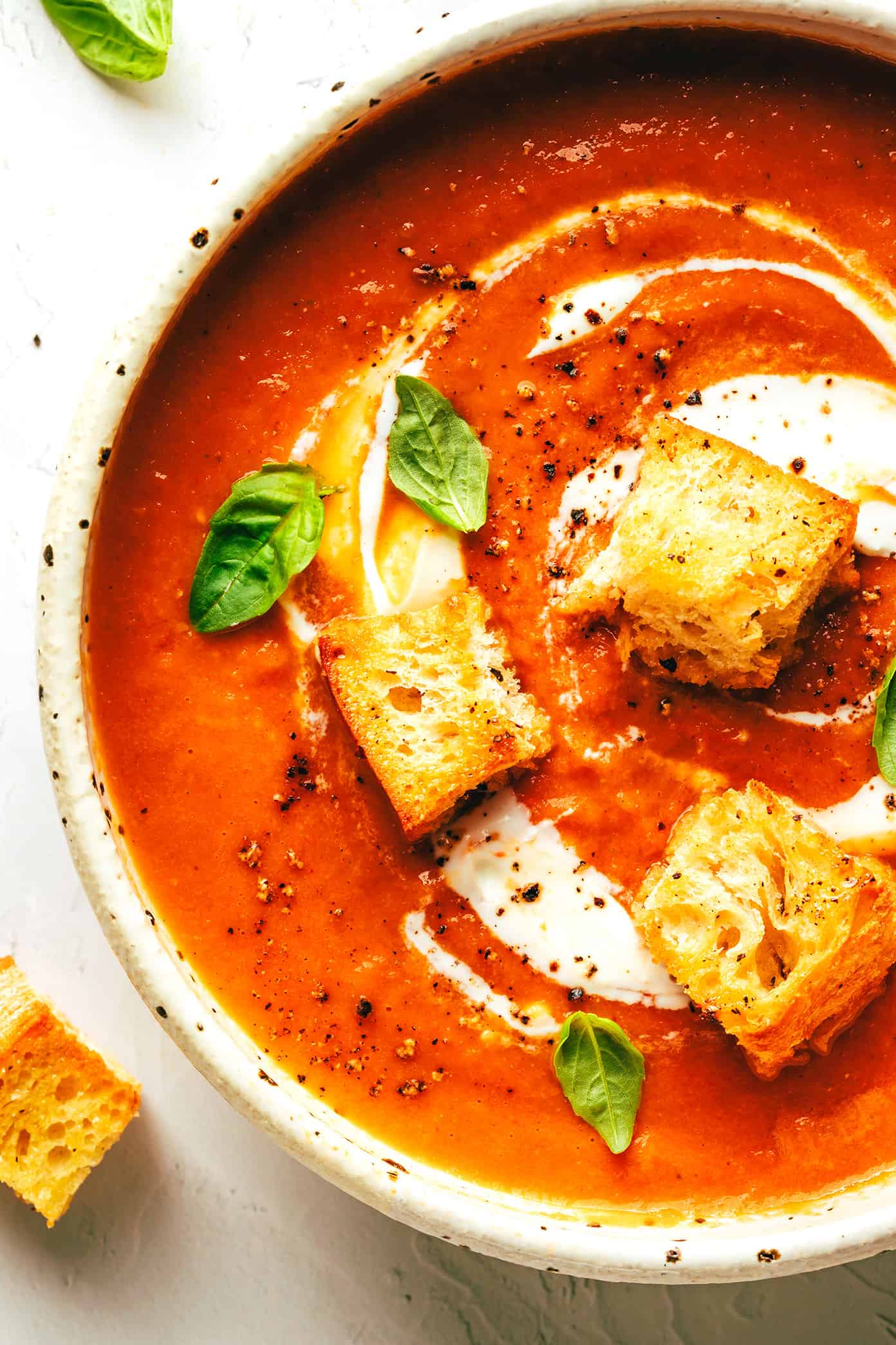 Homemade Roasted Tomato Soup with Fresh Tomatoes - Familystyle Food