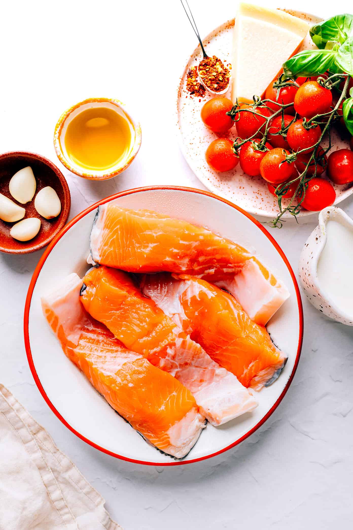 Salmão ao molho de tomate estourado Ingredientes