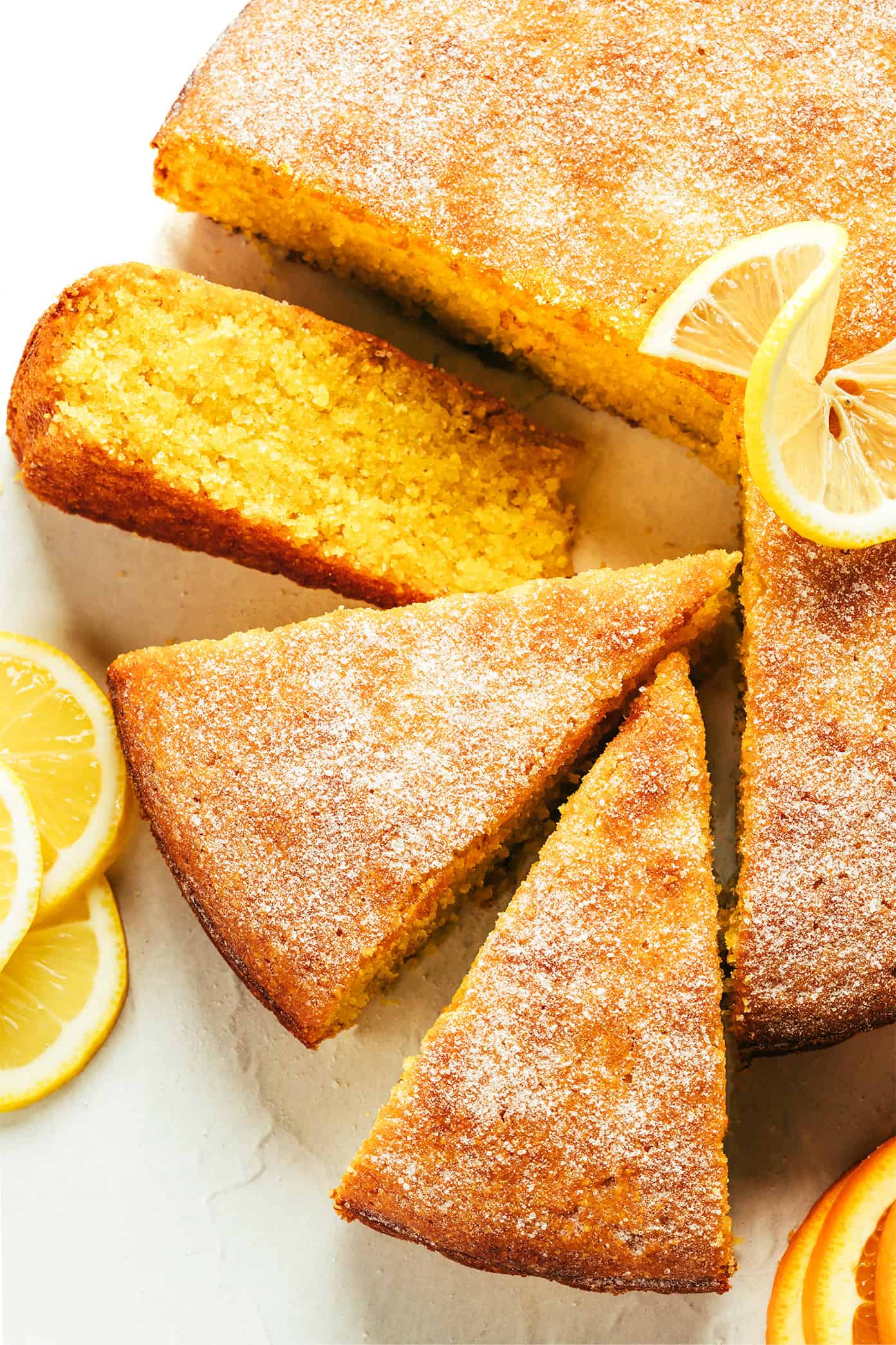 Fatias de bolo cítrico com azeite de oliva