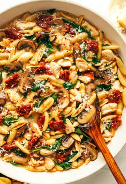 One Pot Creamy Sun-Dried Tomato Pasta