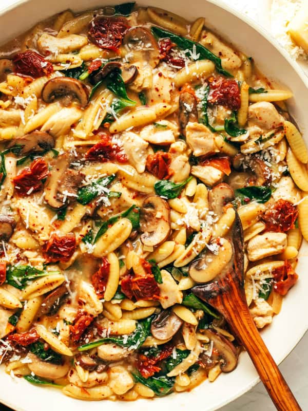 One Pot Creamy Sun-Dried Tomato Pasta