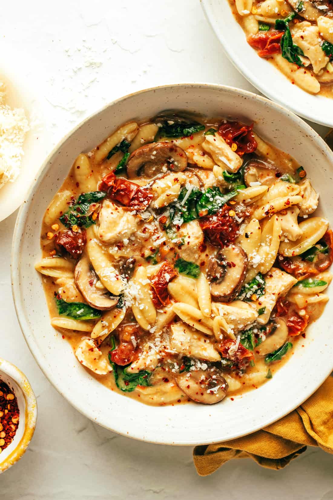 One Pot Creamy SunDried Tomato Pasta Gimme Some Oven