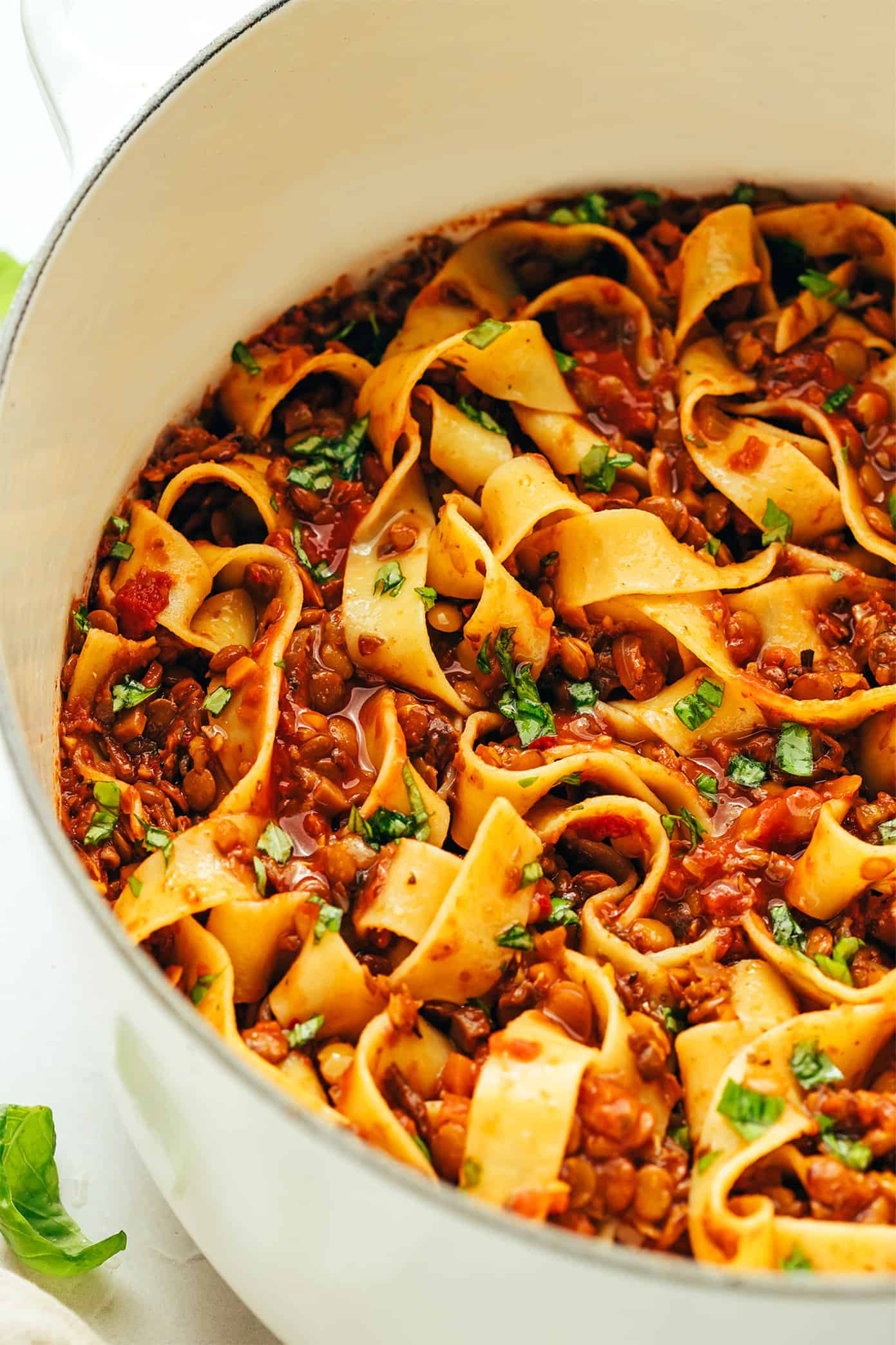 Lentil pasta alla bolognese in pot