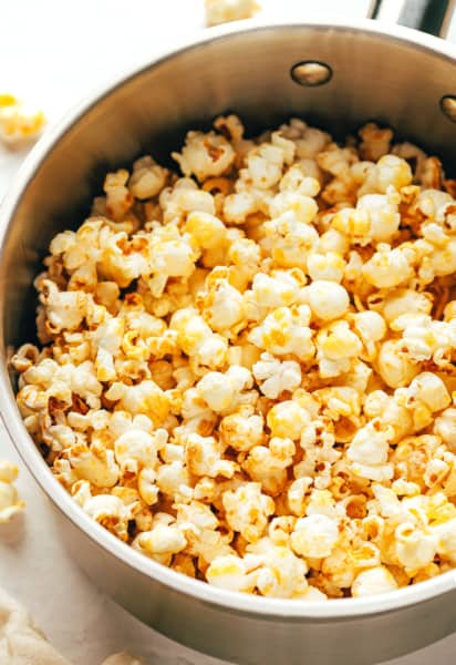 https://www.gimmesomeoven.com/wp-content/uploads/2023/11/Homemade-Kettle-Corn-Recipe-14-412x600.jpg