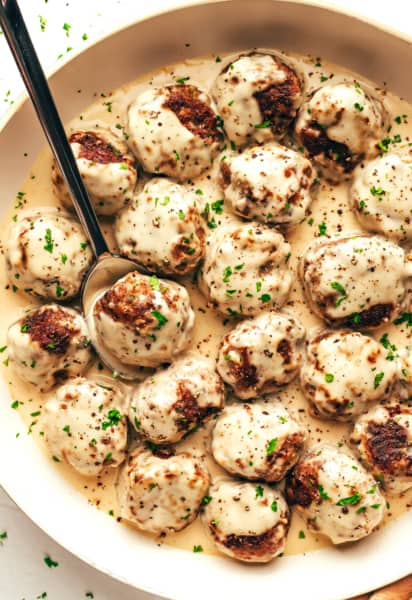 https://www.gimmesomeoven.com/wp-content/uploads/2023/12/Swedish-Meatballs-Recipe-8-412x600.jpg