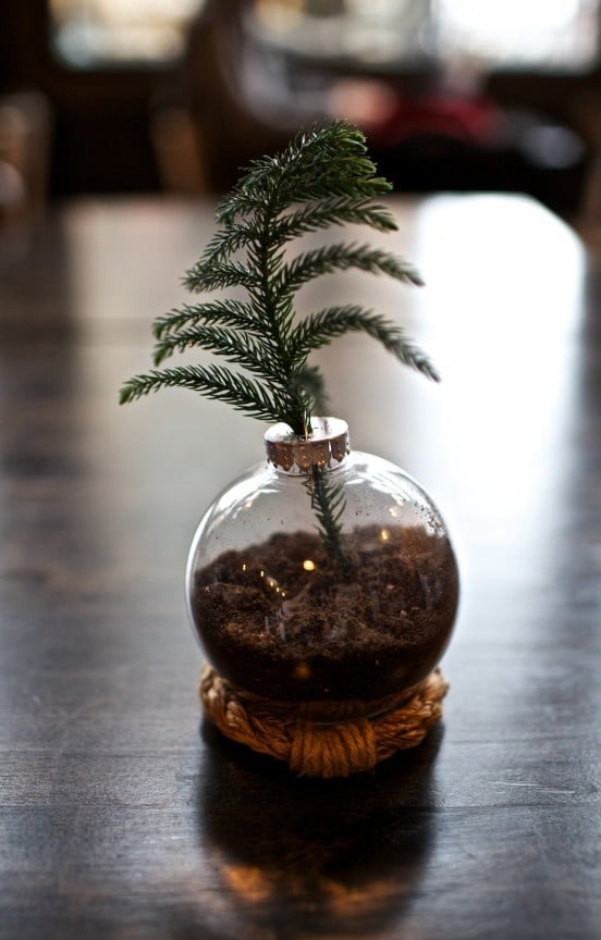 {DIY} Christmas Ornament Vase | www.gimmesomestyleblog.com #ornament #vase #christmas