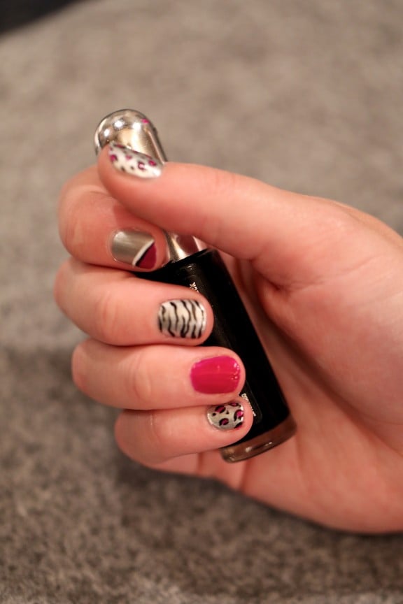 {DIY} Put a bow on it | www.gimmesomestyleblog.com #nails