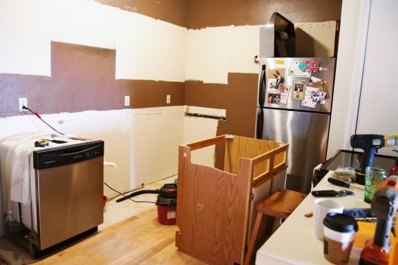 Kitchen Renovation Part 2: Demolition! | www.gimmesomestyleblog.com