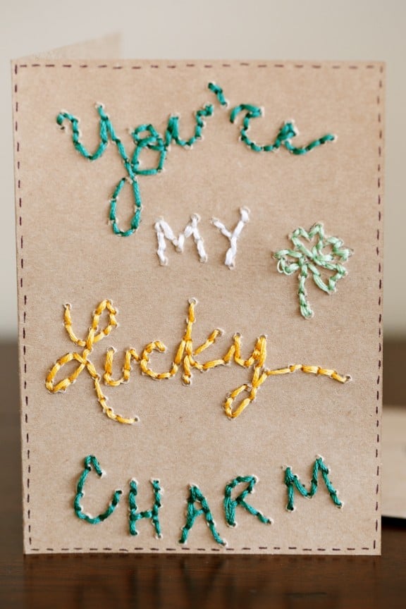 Show someone you love them this St. Patricks Day with this simple greeting card! | www.gimmesomestyleblog.com #diy #gift #stpatricksday
