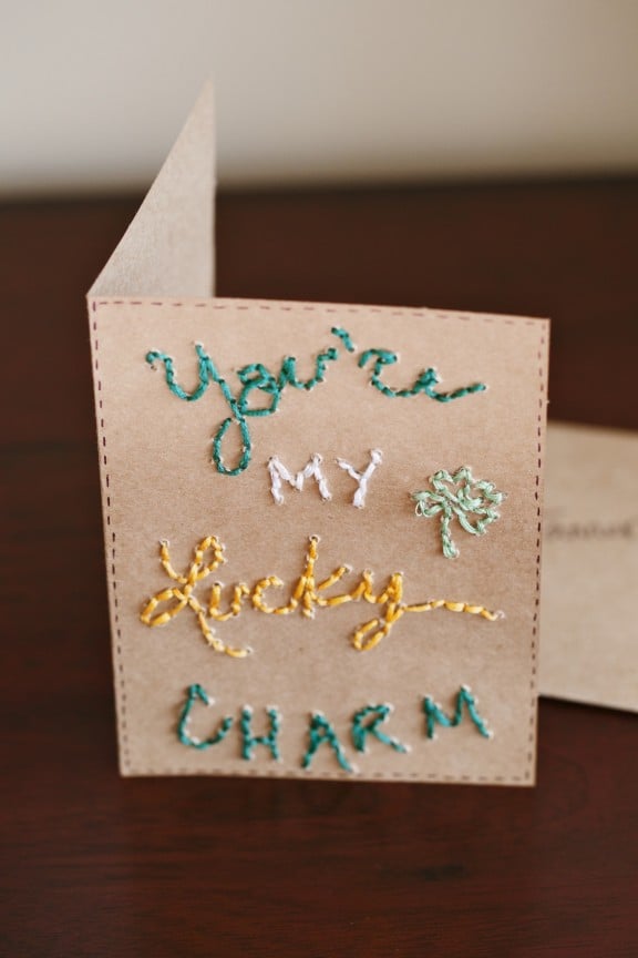 Show someone you love them this St. Patricks Day with this simple greeting card! | www.gimmesomestyleblog.com #diy #gift #stpatricksday