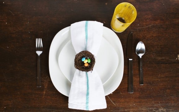 Easter Nest Napkin Ring | www.gimmesomestyleblog.com #napkinring #easter 