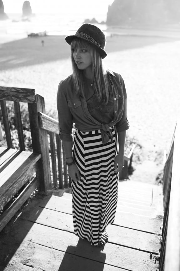 Maxi skirt on the beach | www.gimmesomestyleblog.com #outfit #whattowear