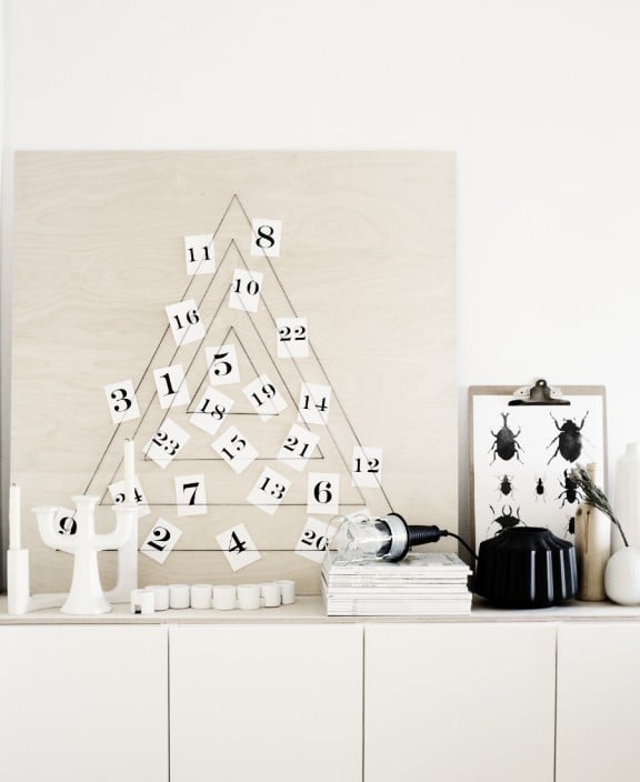 Modern DIY Christmas Calendar via Weekday Carnival | www.gimmesomeoven.com/style #diy #advent #christmas #calendar