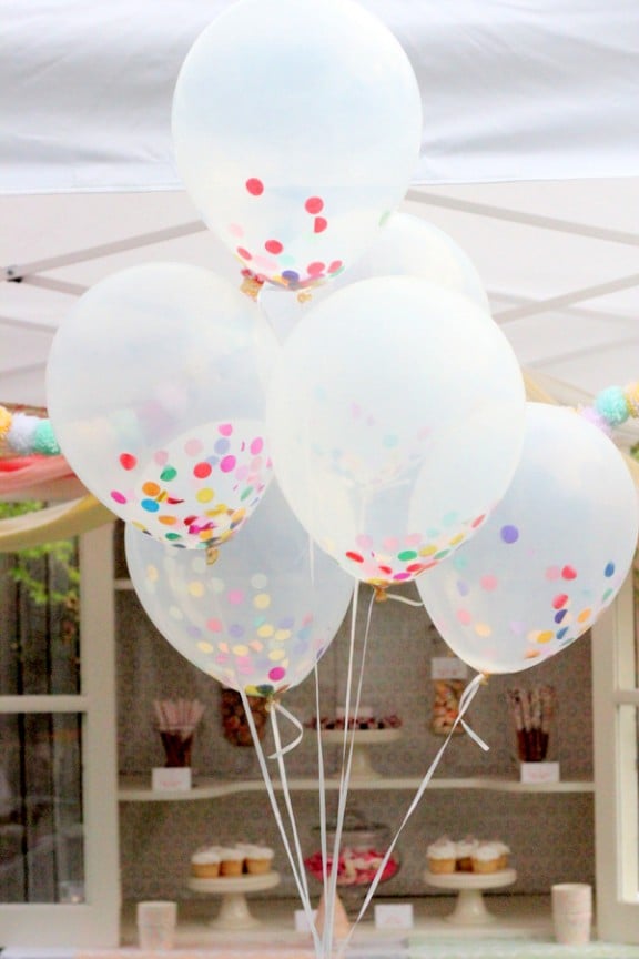 Friday Favorites: DIY confetti filled balloons | www.gimmesomeoven.com/style via Kojo-designs.com