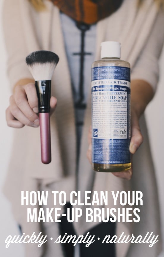 How to clean your make-up brushes--1 ingredient and all natural! | www.gimmesomestyleblog.com #natural #diy #green #clean #organize #beauty