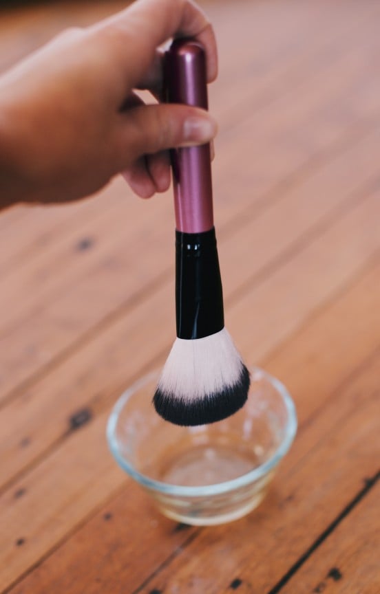 How to Clean Your Make-Up Brushes - Gimme Some Oven