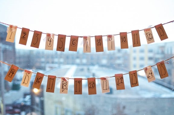 A Note a Day Advent Calendar | www.gimmesomeoven.com/style #advent #christmas #homemade #DIY
