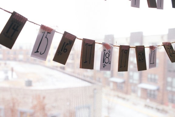 A Note a Day Advent Calendar | www.gimmesomeoven.com/style #advent #christmas #homemade #DIY