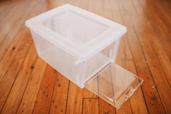 Three simple ways to get organized | www.gimmesomeoven.com/style #organize #DIY #rubbermaid #rubbermaidallaccess