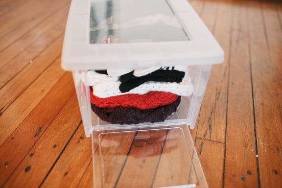 Three simple ways to get organized | www.gimmesomeoven.com/style #organize #DIY #rubbermaid #rubbermaidallaccess