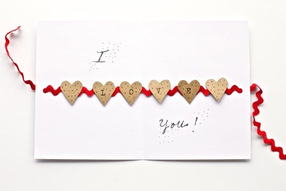 Five Easy DIY Valentine Cards | www.gimmesomeoven.com/style #valentine #diy #cards